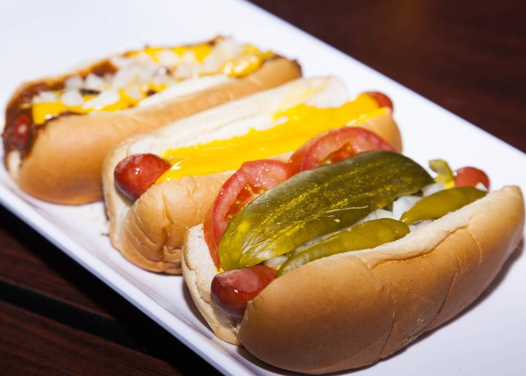 Clark Street Dog | restaurant | 3040 N Clark St, Chicago, IL 60657, USA | 7732816690 OR +1 773-281-6690