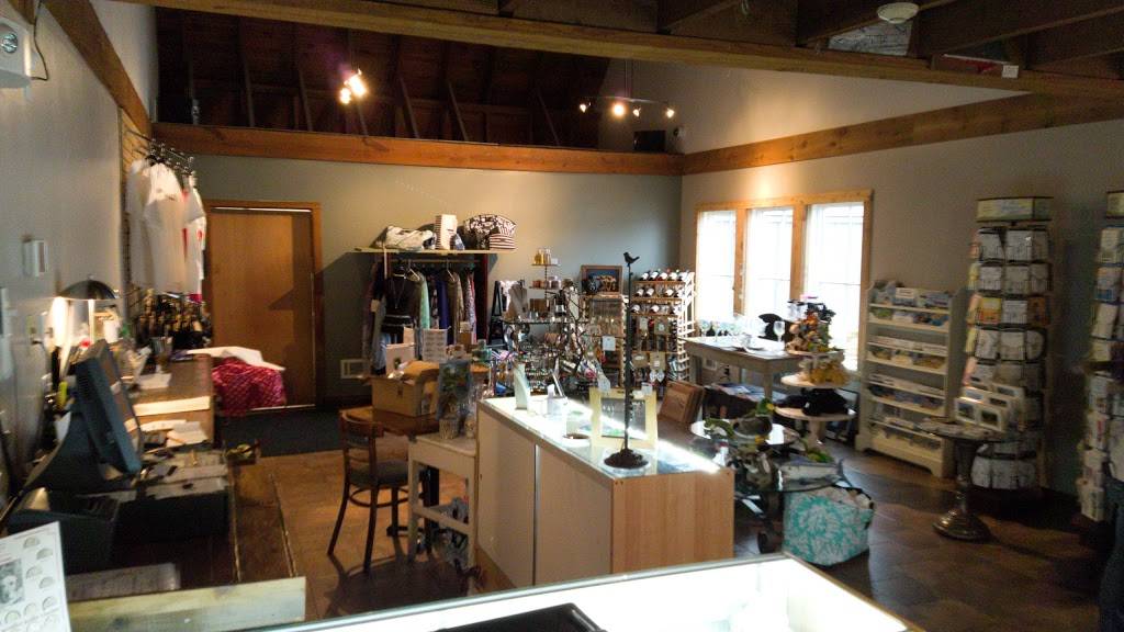 Island House Restaurant & Marina | restaurant | 17 Atlantic Ave, Wachapreague, VA 23480, USA | 7577874242 OR +1 757-787-4242