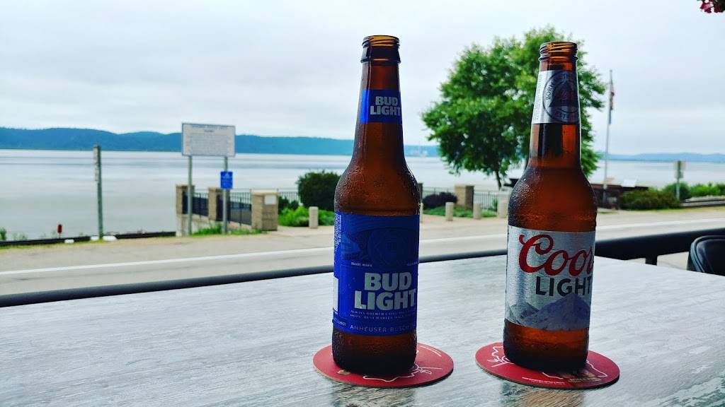 Sportsman Bar & Grill | restaurant | 130 Main St, Ferryville, WI 54628, USA | 6087341234 OR +1 608-734-1234