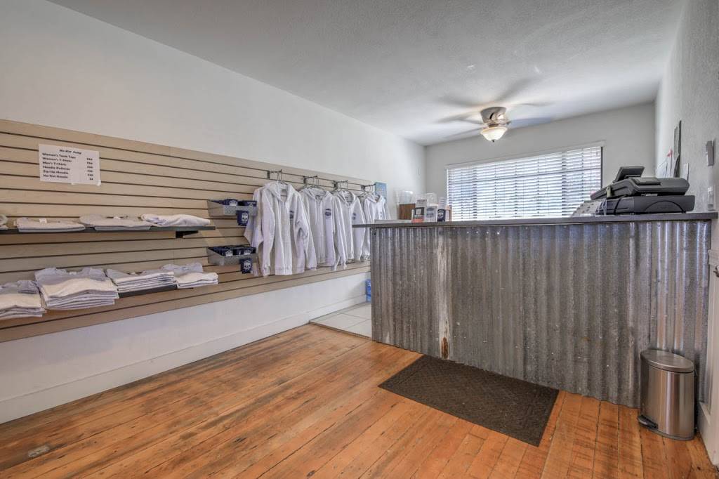 Ko-Ket Riverfront Bar & Grill | restaurant | 14174 Isleton Rd ste b, Isleton, CA 95641, USA | 9167761488 OR +1 916-776-1488