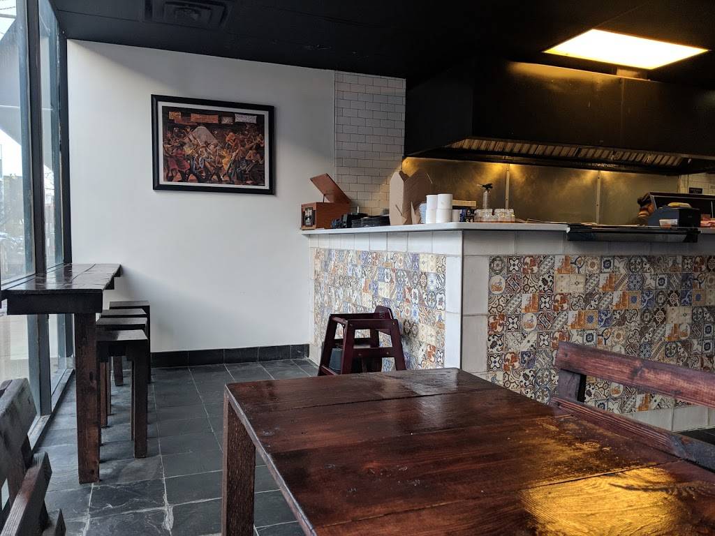 Luellas Gospel Bird | restaurant | 2009 N Damen Ave, Chicago, IL 60647, USA | 7739047704 OR +1 773-904-7704