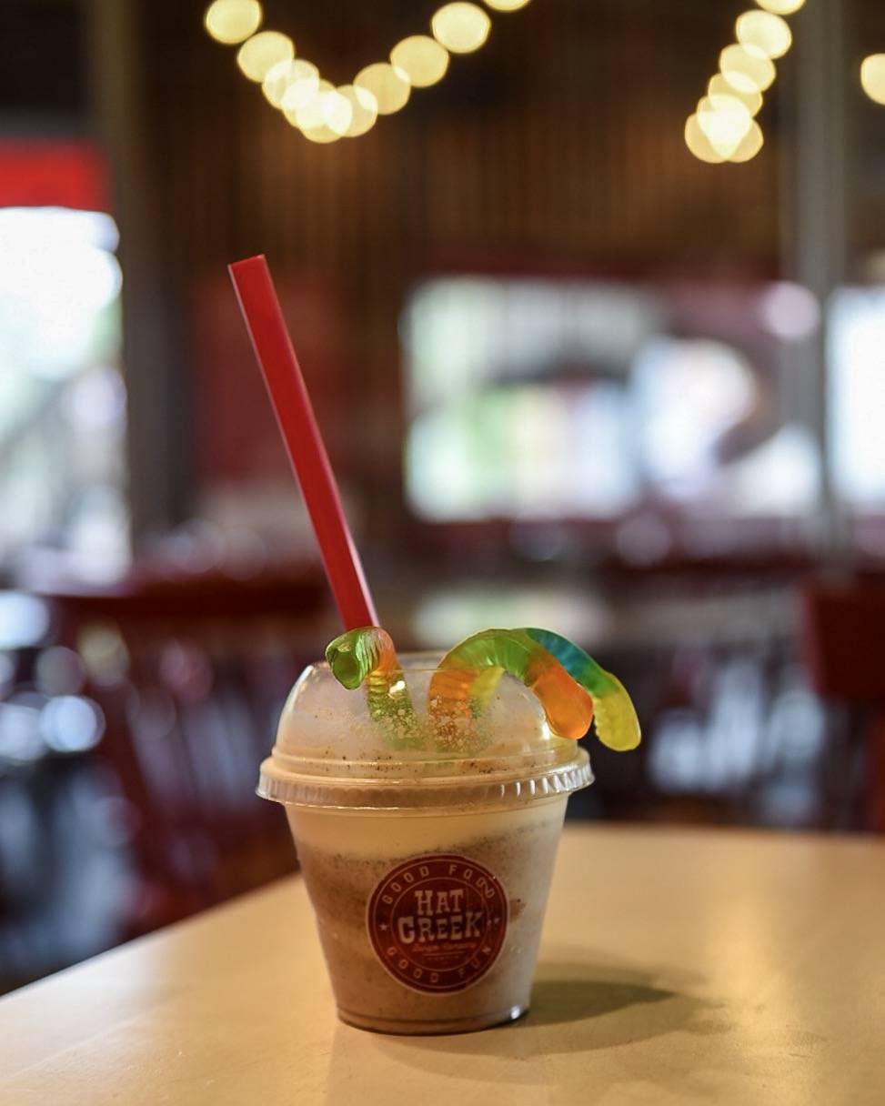 Hat Creek Burger Company | restaurant | 8185 Walnut Hill Ln Suite 1400, Dallas, TX 75231, USA | 4692063305 OR +1 469-206-3305