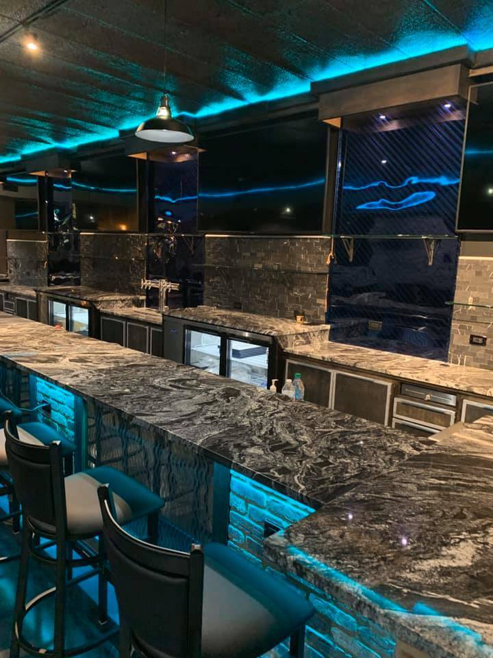 Deuces Sports Bar & Grill | restaurant | 11525 S Pulaski Rd, Alsip, IL 60803, USA | 7089269178 OR +1 708-926-9178