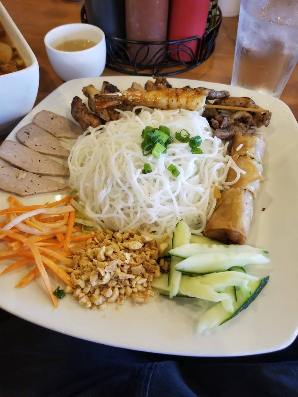 Pho Lan Asian Bistro | restaurant | 711 SW 19th St, Moore, OK 73160, USA | 4057597774 OR +1 405-759-7774