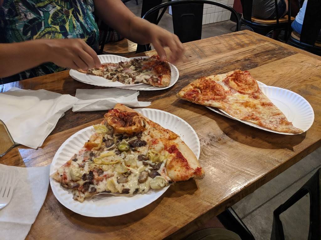 Goodfellas Mass Ave | restaurant | 545 Massachusetts Ave, Indianapolis, IN 46204, USA | 3176023401 OR +1 317-602-3401