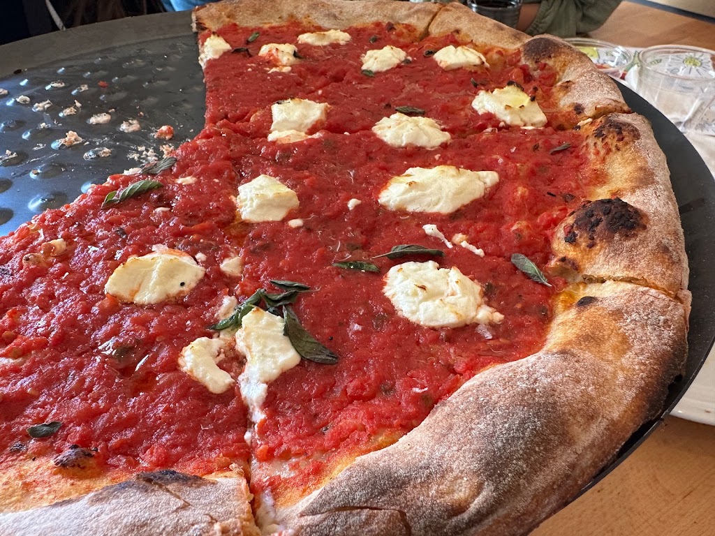 Beachwood Pizza & Beer | restaurant | 5205 Warner Ave, Huntington Beach, CA 92649, USA | 6573012063 OR +1 657-301-2063