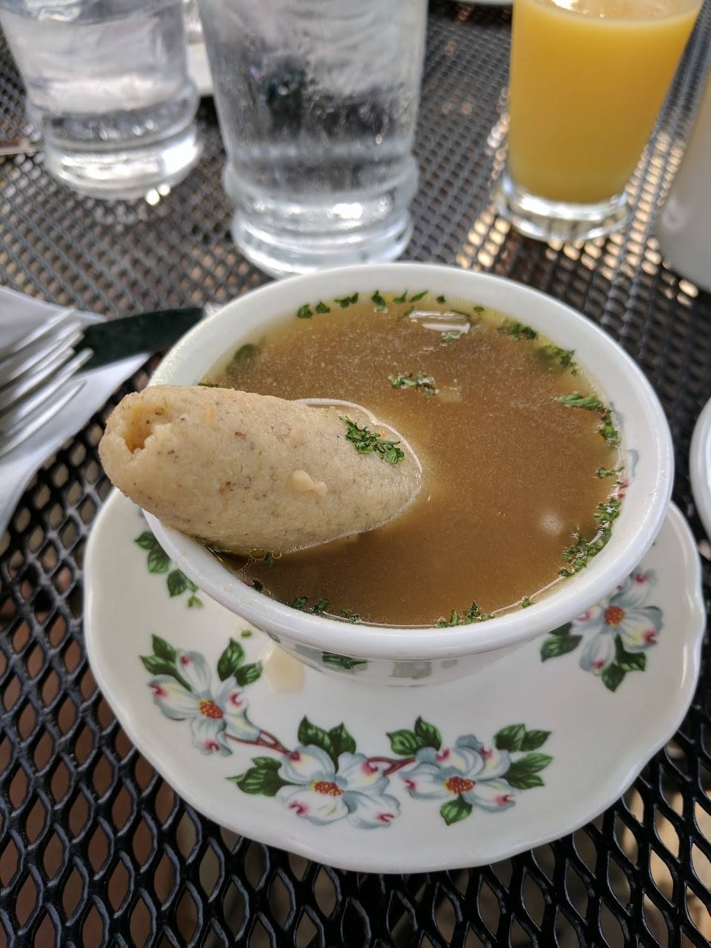 Jack Pandls Whitefish Bay Inn | restaurant | 1319 E Henry Clay St, Whitefish Bay, WI 53217, USA | 4149643800 OR +1 414-964-3800