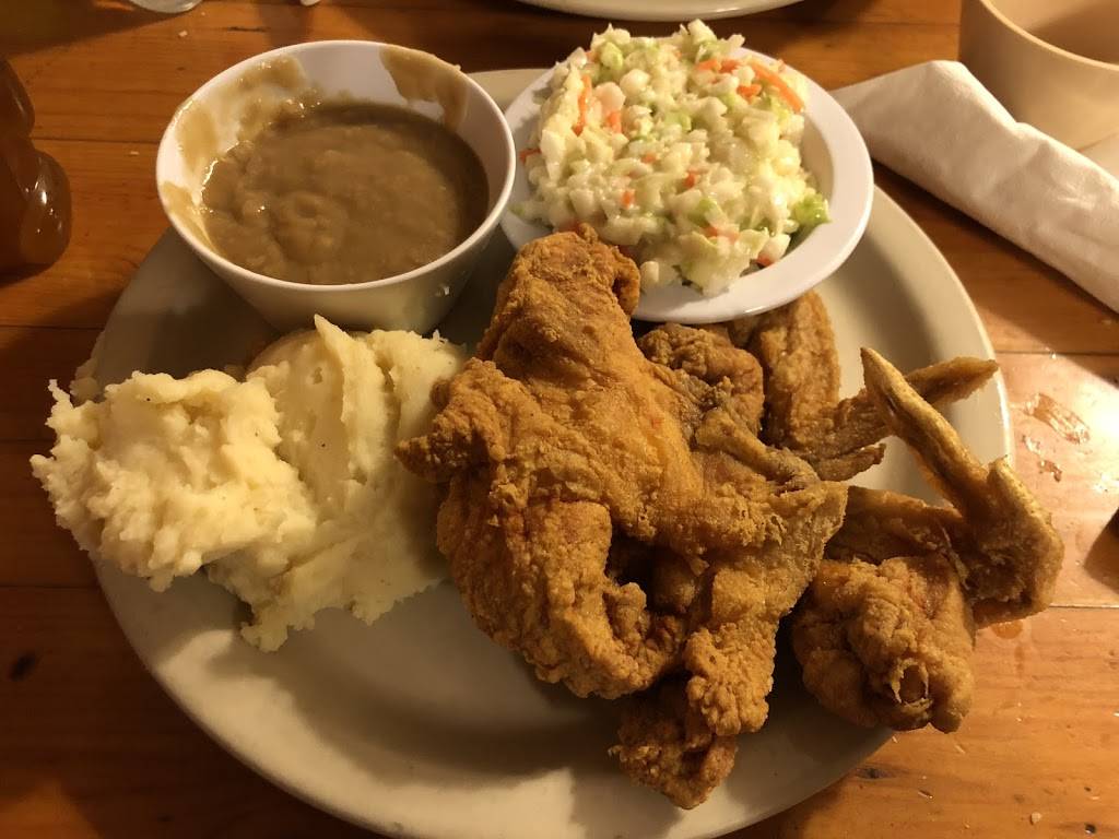 Good Ol Days | restaurant | 5 E Hanover St, New Baden, IL 62265, USA | 6185884582 OR +1 618-588-4582