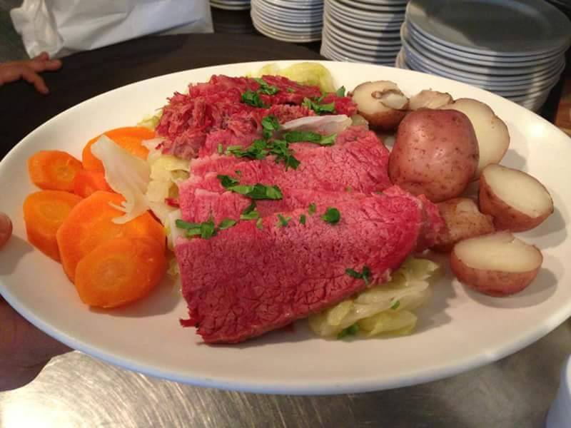 Pauls Family Restaurant | restaurant | 1300 Lawrence Ave, Elgin, IL 60123, USA | 8476958687 OR +1 847-695-8687