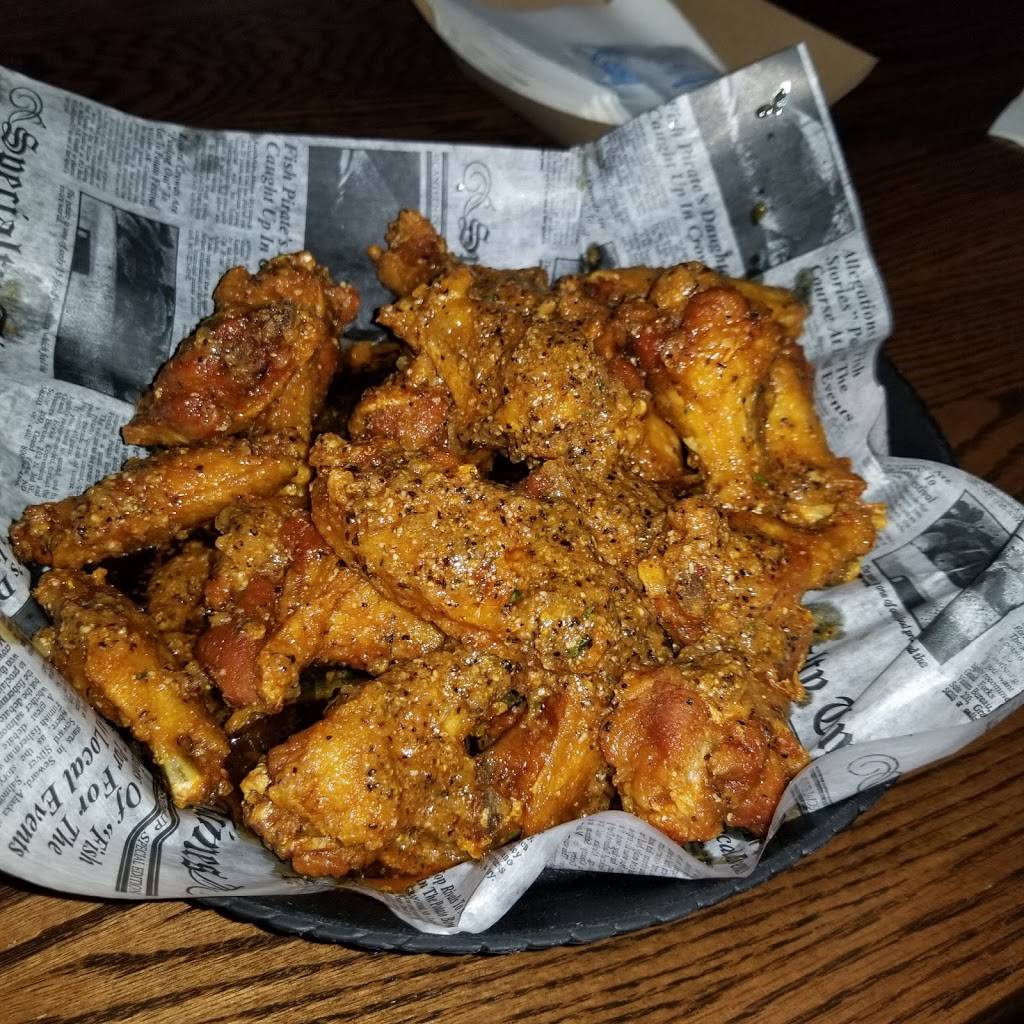 Scalpers Bar & Grille | restaurant | 5718 Mayfield Rd, Lyndhurst, OH 44124, USA | 4404423577 OR +1 440-442-3577