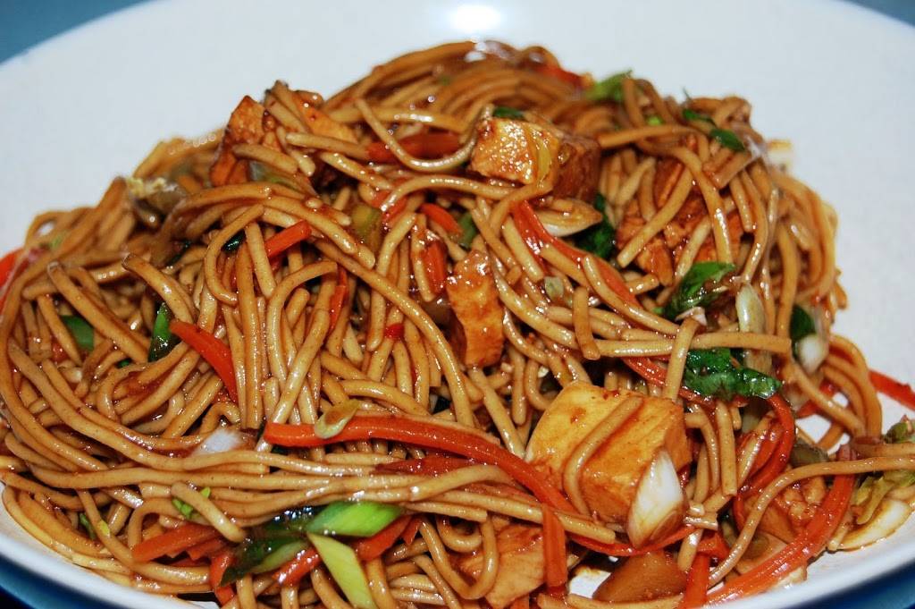 Red Sun | restaurant | 3100 Meridian Parke Dr Q, Greenwood, IN 46142, USA | 3178933678 OR +1 317-893-3678