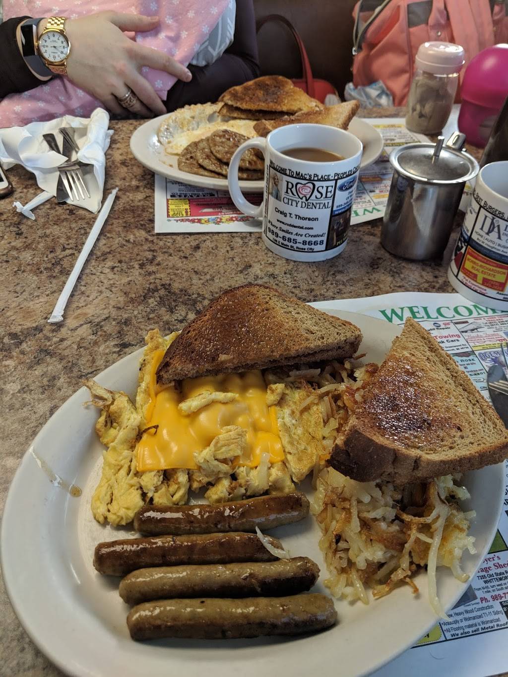 Macs Place | restaurant | 3098 W Houghton Ave, West Branch, MI 48661, USA | 9893457720 OR +1 989-345-7720