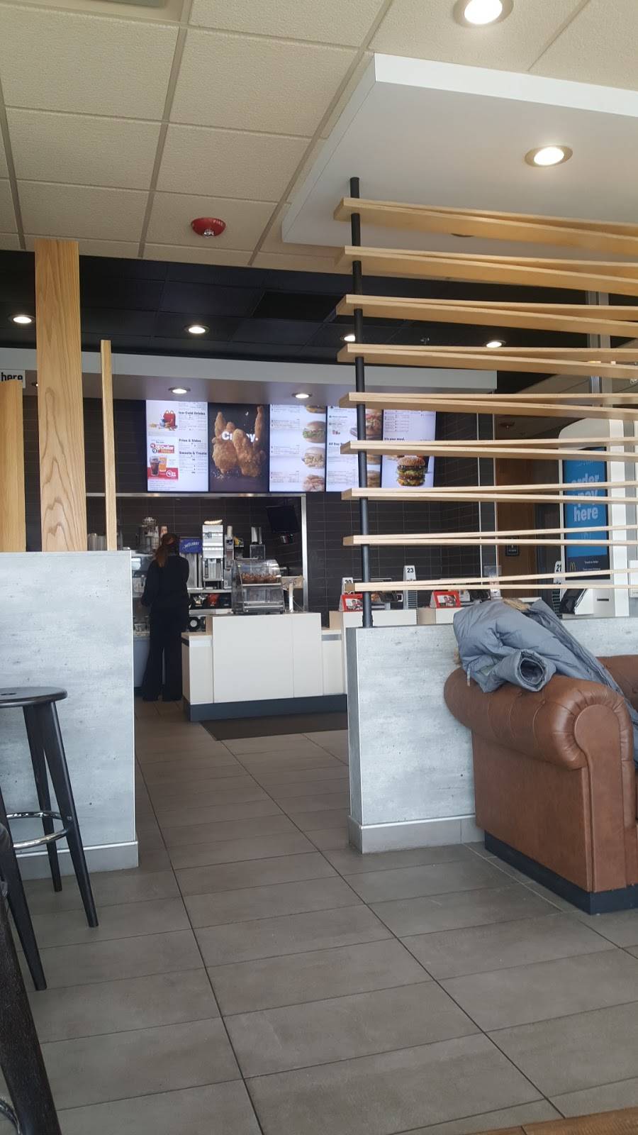 McDonalds | cafe | 9156 S Western Ave, Evergreen Park, IL 60805, USA | 7084253220 OR +1 708-425-3220