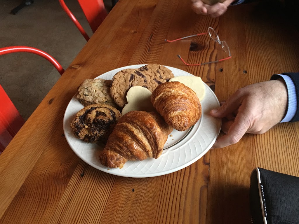 Lovelys Fifty Fifty | restaurant | 4039 N Mississippi Ave, Portland, OR 97217, USA | 5032814060 OR +1 503-281-4060