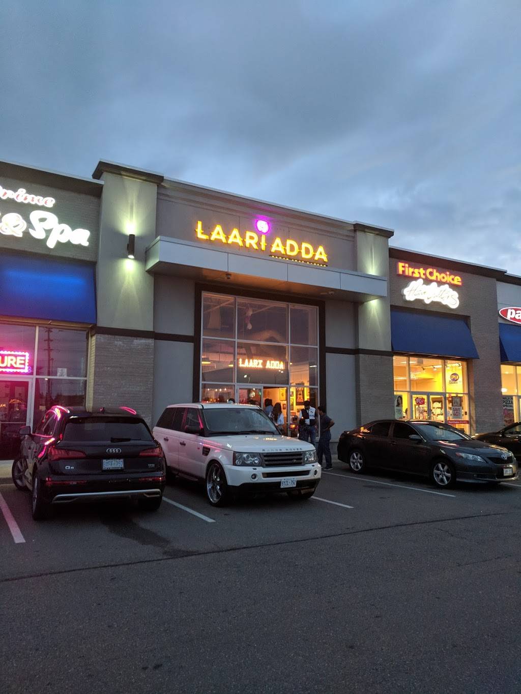 Laari Adda | restaurant | 3030 Thomas St, Mississauga, ON L5M 0R4, Canada | 9058262332 OR +1 905-826-2332