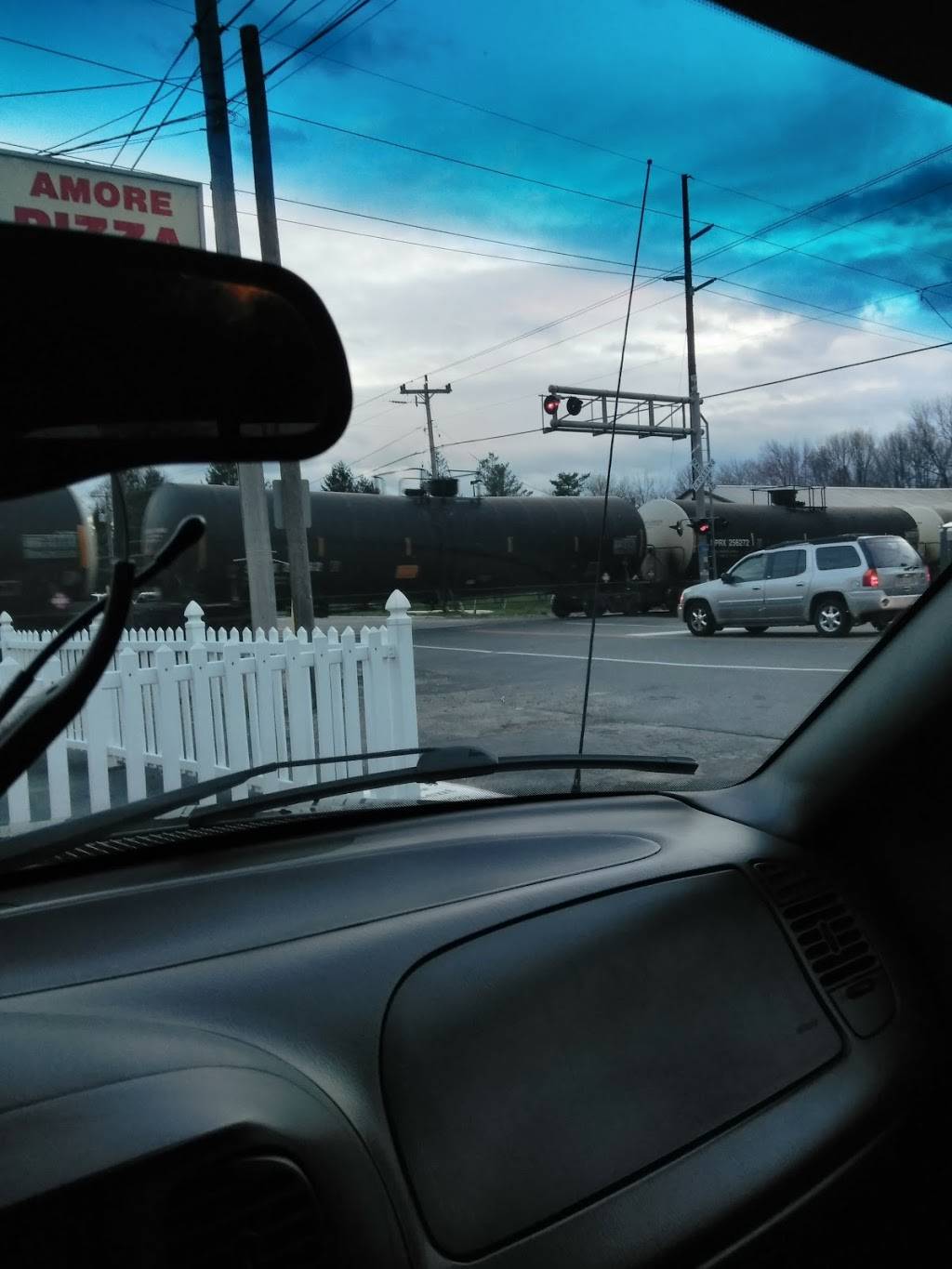 Amore Pizza & Restaurant | restaurant | 1590 Red Lion Rd, Bear, DE 19701, USA | 3028341434 OR +1 302-834-1434