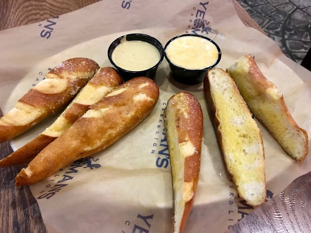 Yeomans Cask and Lion | restaurant | 200 1st Ave N Suite B, St. Petersburg, FL 33701, USA | 7275139367 OR +1 727-513-9367