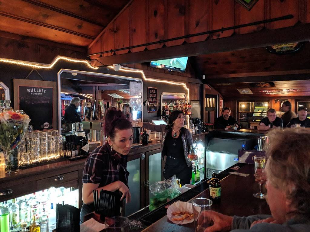 Henflings of Ben Lomond | restaurant | 9450 CA-9, Ben Lomond, CA 95005, USA | 8315860606 OR +1 831-586-0606