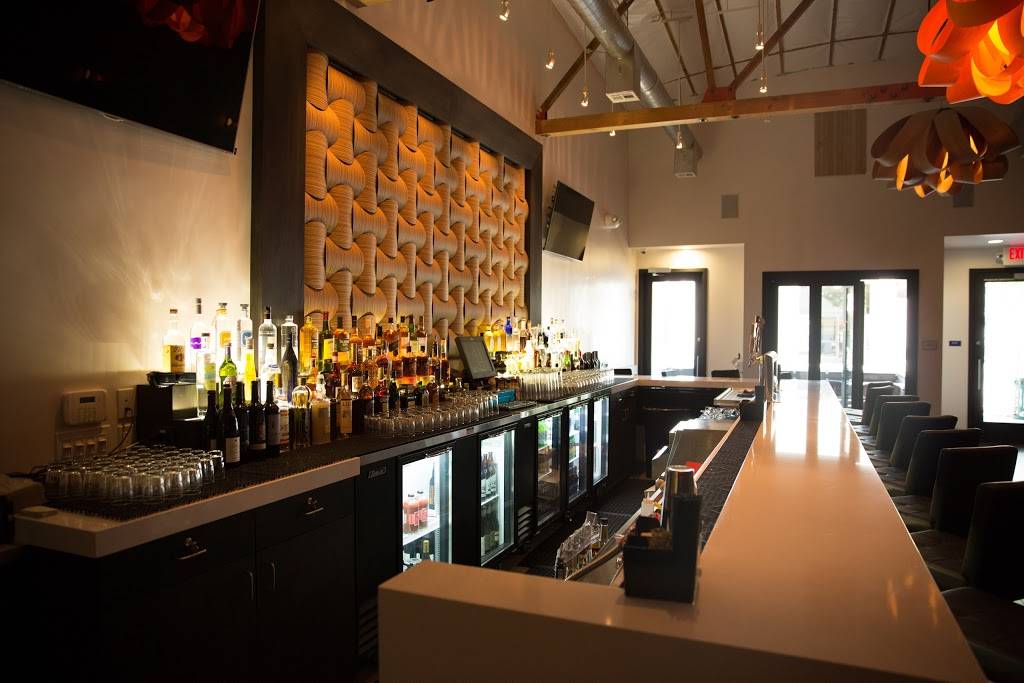 THE|COMMONS | restaurant | 49 W 10th St, Tracy, CA 95376, USA | 2098355040 OR +1 209-835-5040