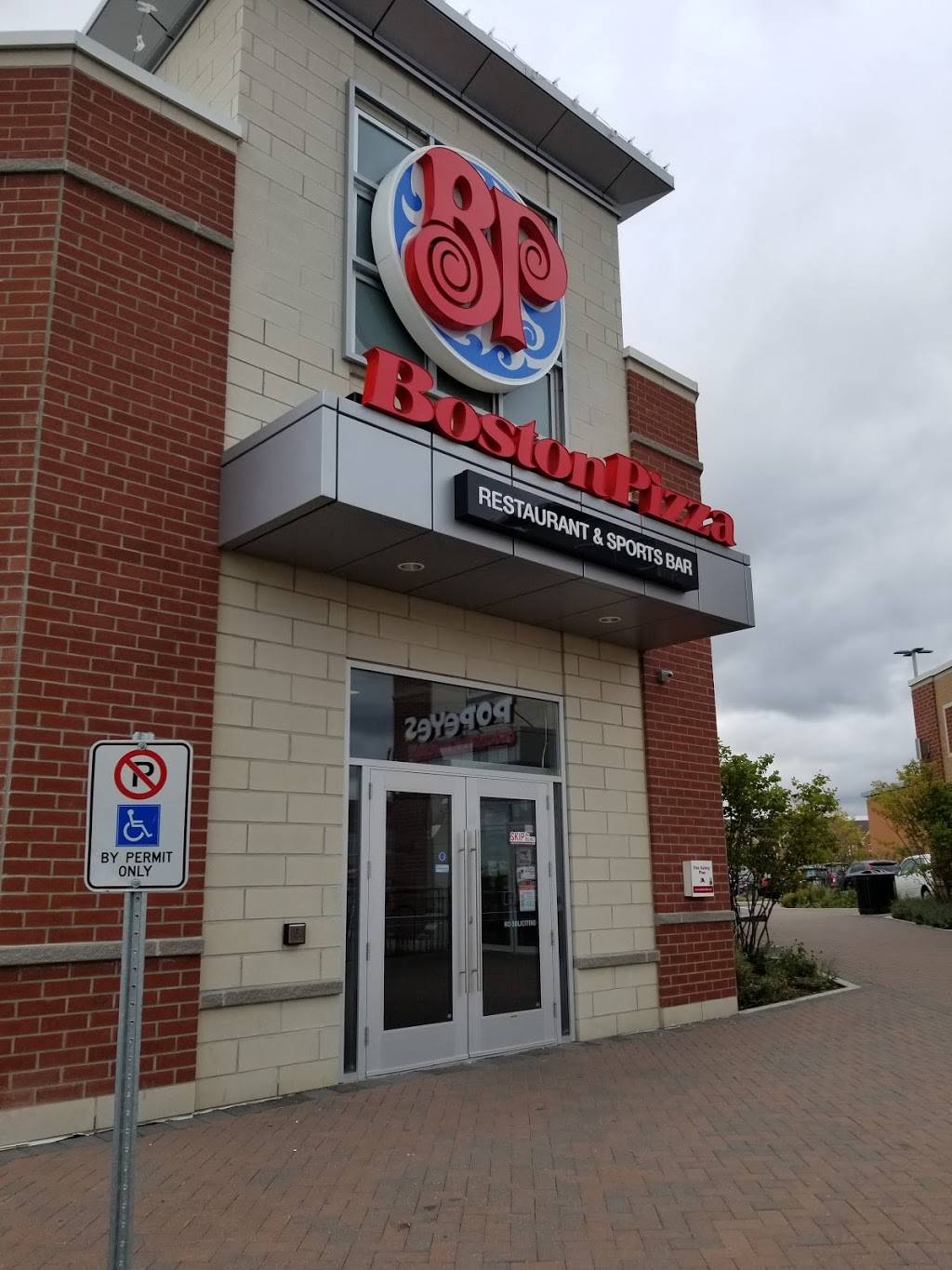 Boston Pizza | restaurant | 499 Dundas St W, Oakville, ON L6M 1L9, Canada | 9052578009 OR +1 905-257-8009