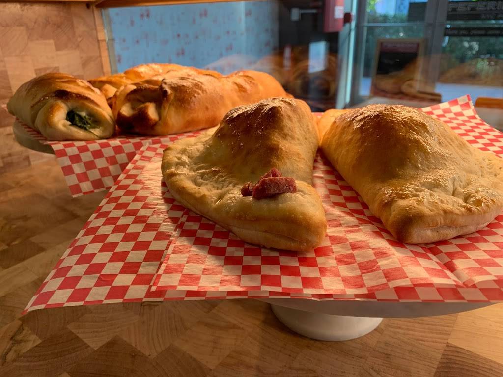 Peperino NYC Pizza | restaurant | 21 West End Ave, New York, NY 10023, USA | 2122452380 OR +1 212-245-2380