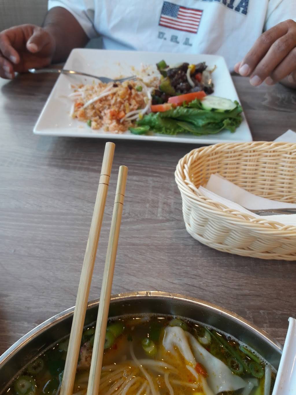 Pho oh! Ngon | restaurant | 1831 N Hacienda Blvd, La Puente, CA 91744, USA | 6268505258 OR +1 626-850-5258