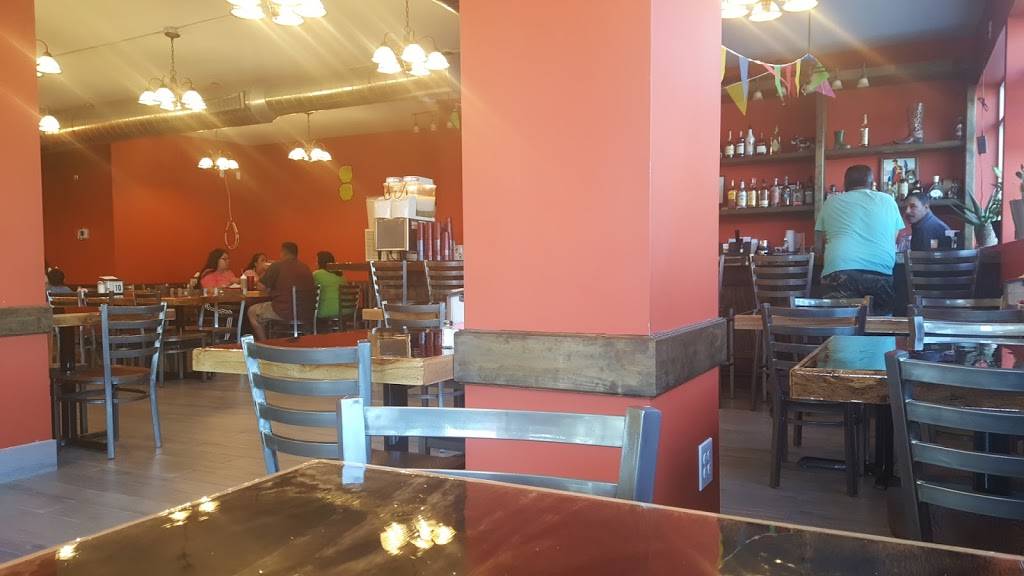 La Sierrita | restaurant | 2685 South 13th Street, Milwaukee, WI 53215, USA | 4145097000 OR +1 414-509-7000