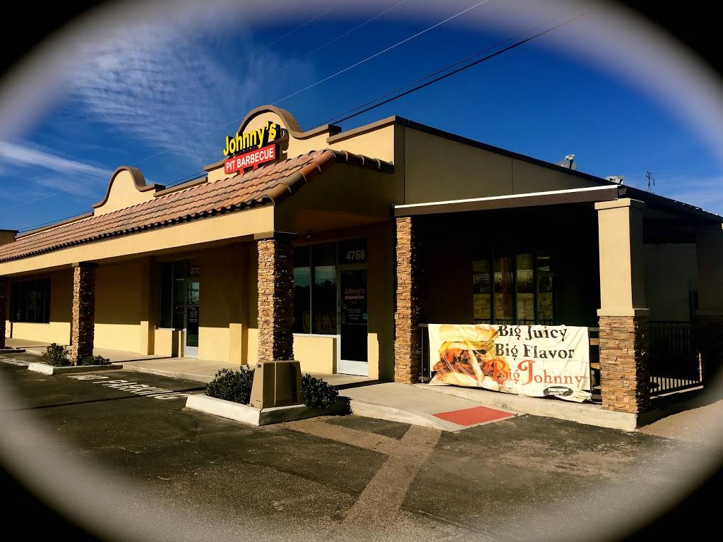 Johnnys Pit Barbecue | restaurant | 4768 Doniphan Dr, El Paso, TX 79922, USA | 9158332828 OR +1 915-833-2828