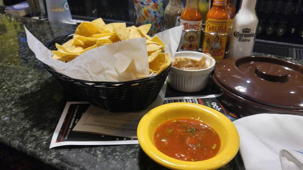 Ocho Cafe | restaurant | 330 N Main St, West Hartford, CT 06117, USA | 8603103063 OR +1 860-310-3063