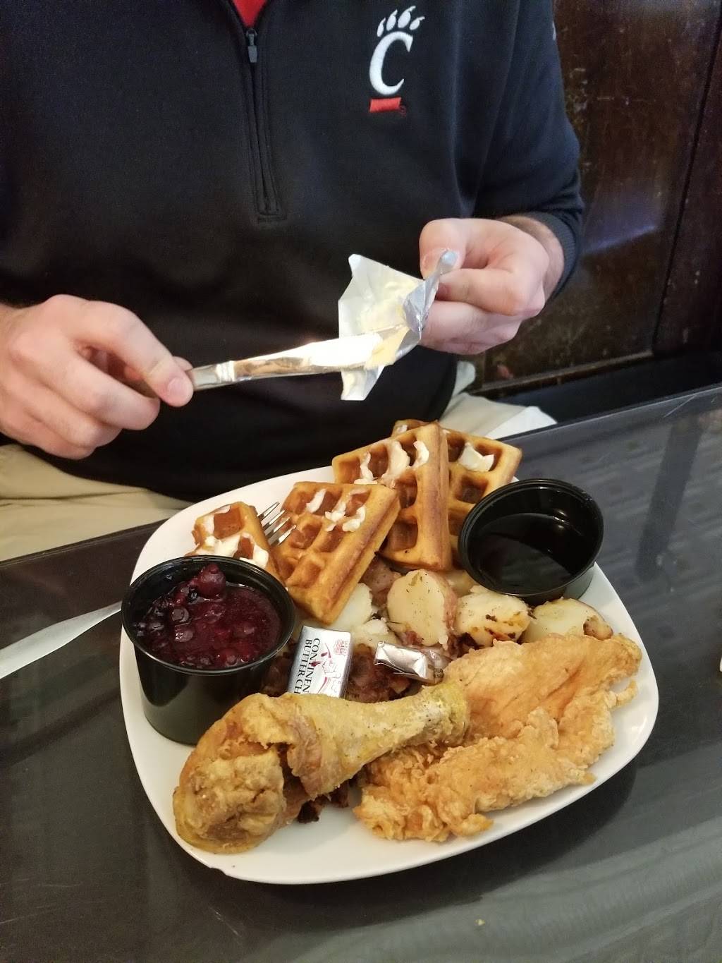 West End Tavern | restaurant | 18514 Detroit Ave, Lakewood, OH 44107, USA | 2165217684 OR +1 216-521-7684