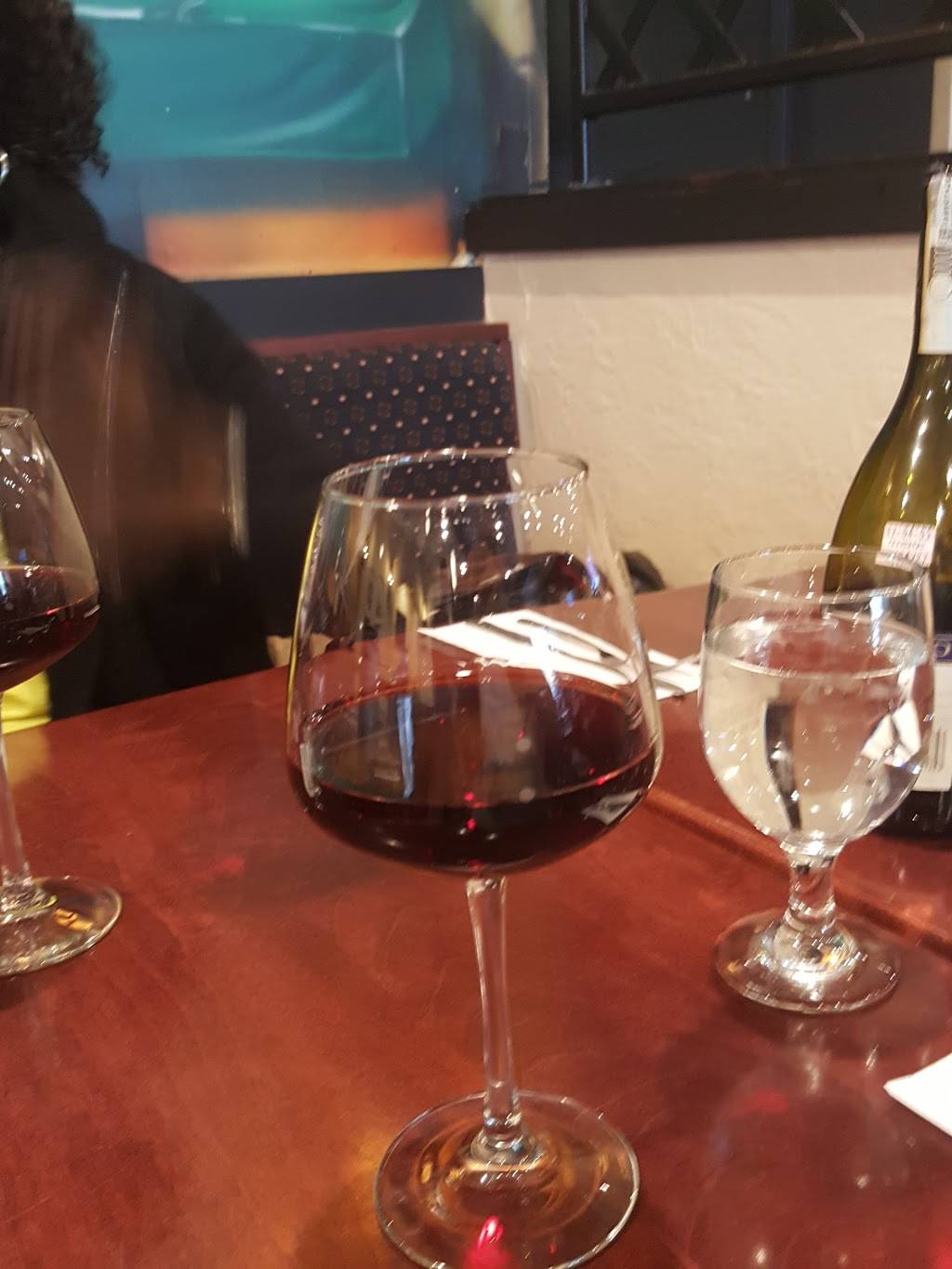 Graffitis Restaurant-Bar | restaurant | 8100 Avenue de Neuville, Anjou, QC H1J 2T2, Canada | 5143533737 OR +1 514-353-3737