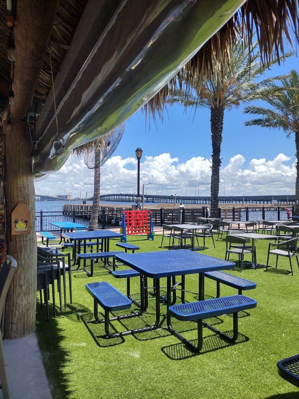 TTs Tiki Bar | restaurant | 33 Tamiami Trail, Punta Gorda, FL 33950, USA | 9416376770 OR +1 941-637-6770
