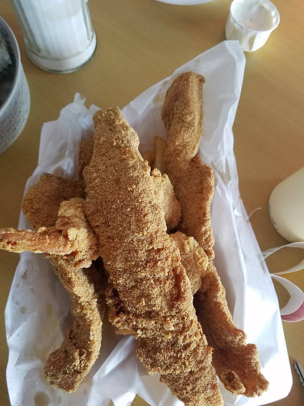 New La Crawfish Boil | restaurant | 10625 Veterans Memorial Dr Suite I, Houston, TX 77038, USA | 2814489500 OR +1 281-448-9500