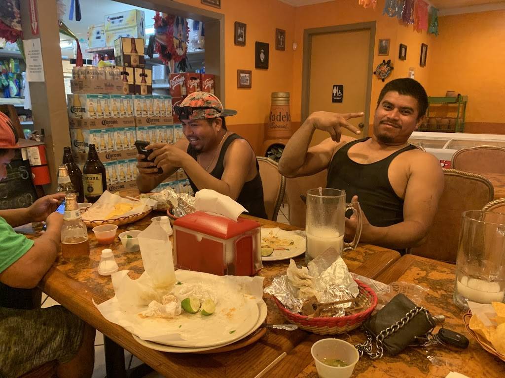 Rubios Mexican Food Store | restaurant | 2319 W Main St, Leesburg, FL 34748, USA | 3523652100 OR +1 352-365-2100