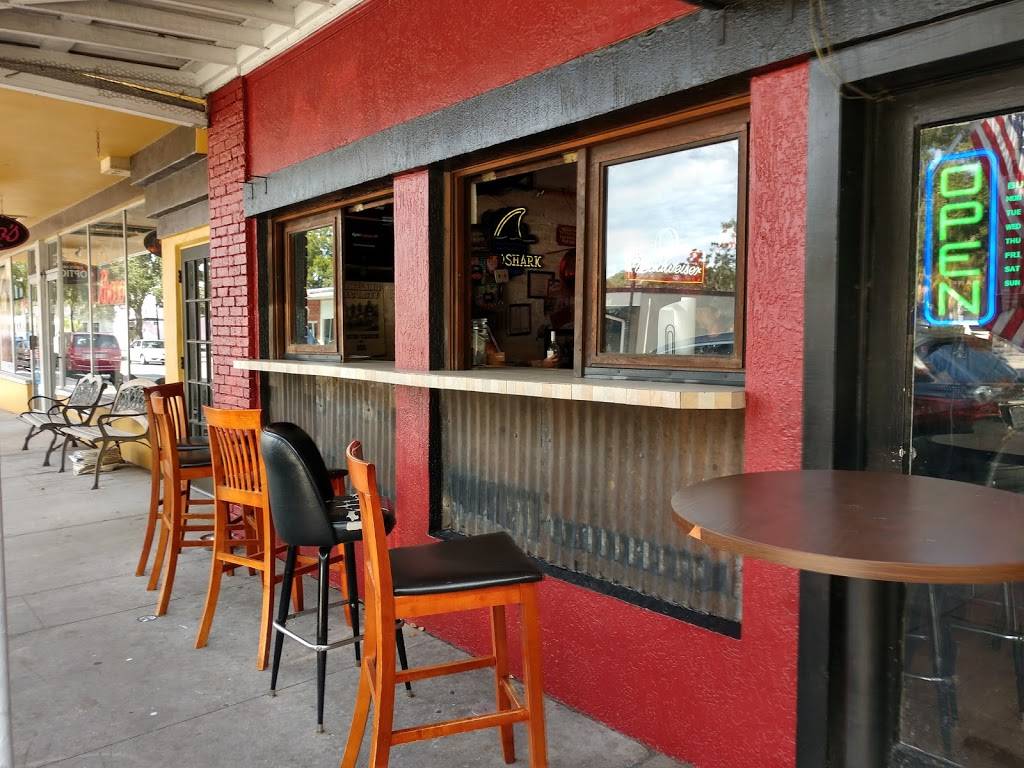 Bradys Backyard BBQ | restaurant | 340 Main St, Safety Harbor, FL 34695, USA | 7277123727 OR +1 727-712-3727