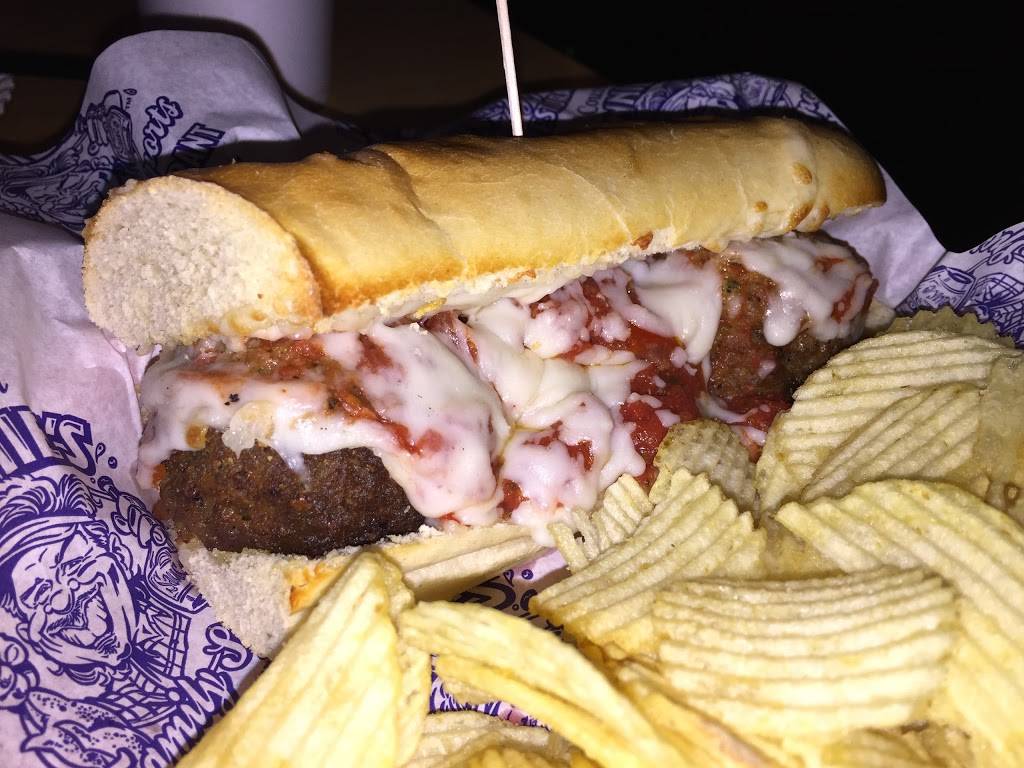 Cousin Vinnies Family Sports Restaurant | restaurant | 10700 US-441 #101, Leesburg, FL 34788, USA | 3522532442 OR +1 352-253-2442