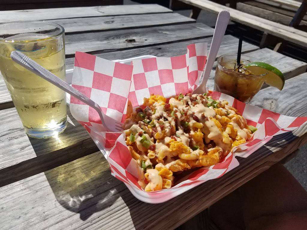 Fortys Chicken & Waffles | restaurant | 2593 N High St, Columbus, OH 43202, USA | 6146366050 OR +1 614-636-6050