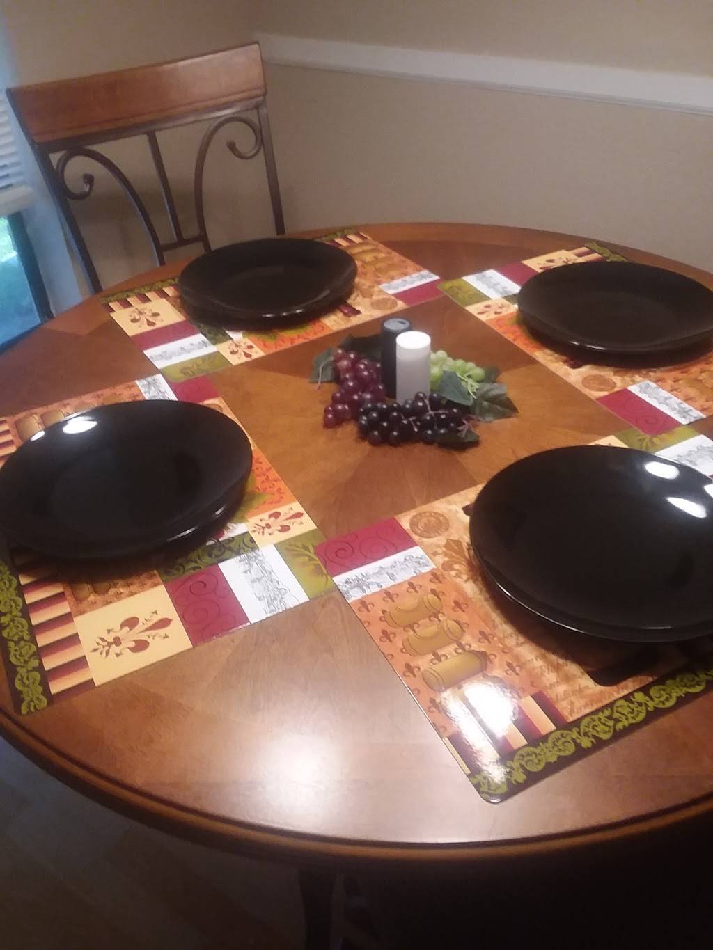 Little Caesars Pizza | meal takeaway | 904a North US Highway 175, Seagoville, TX 75159, USA | 9722870007 OR +1 972-287-0007