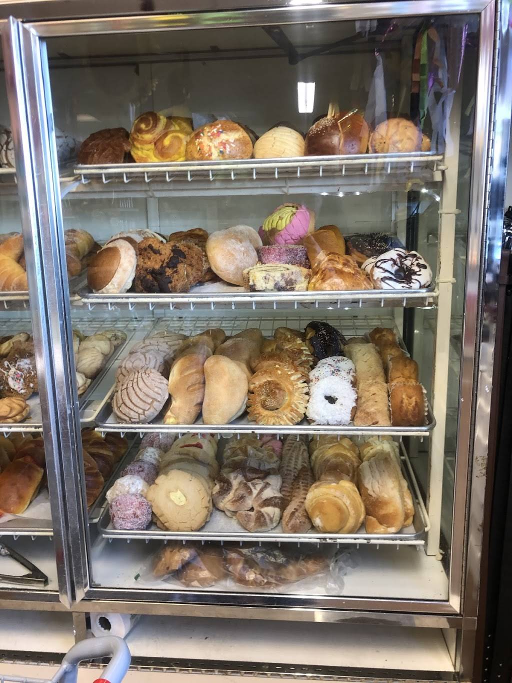 Mercado Latino Don Toro | restaurant | 15 Weems Ln, Winchester, VA 22601, USA | 5403233938 OR +1 540-323-3938