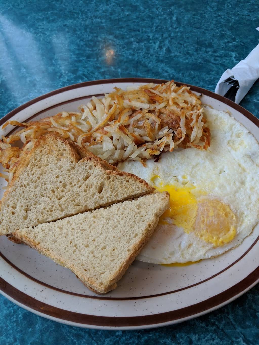 Hub City Restaurant | restaurant | 409 E Mill St, Plymouth, WI 53073, USA | 9208922829 OR +1 920-892-2829