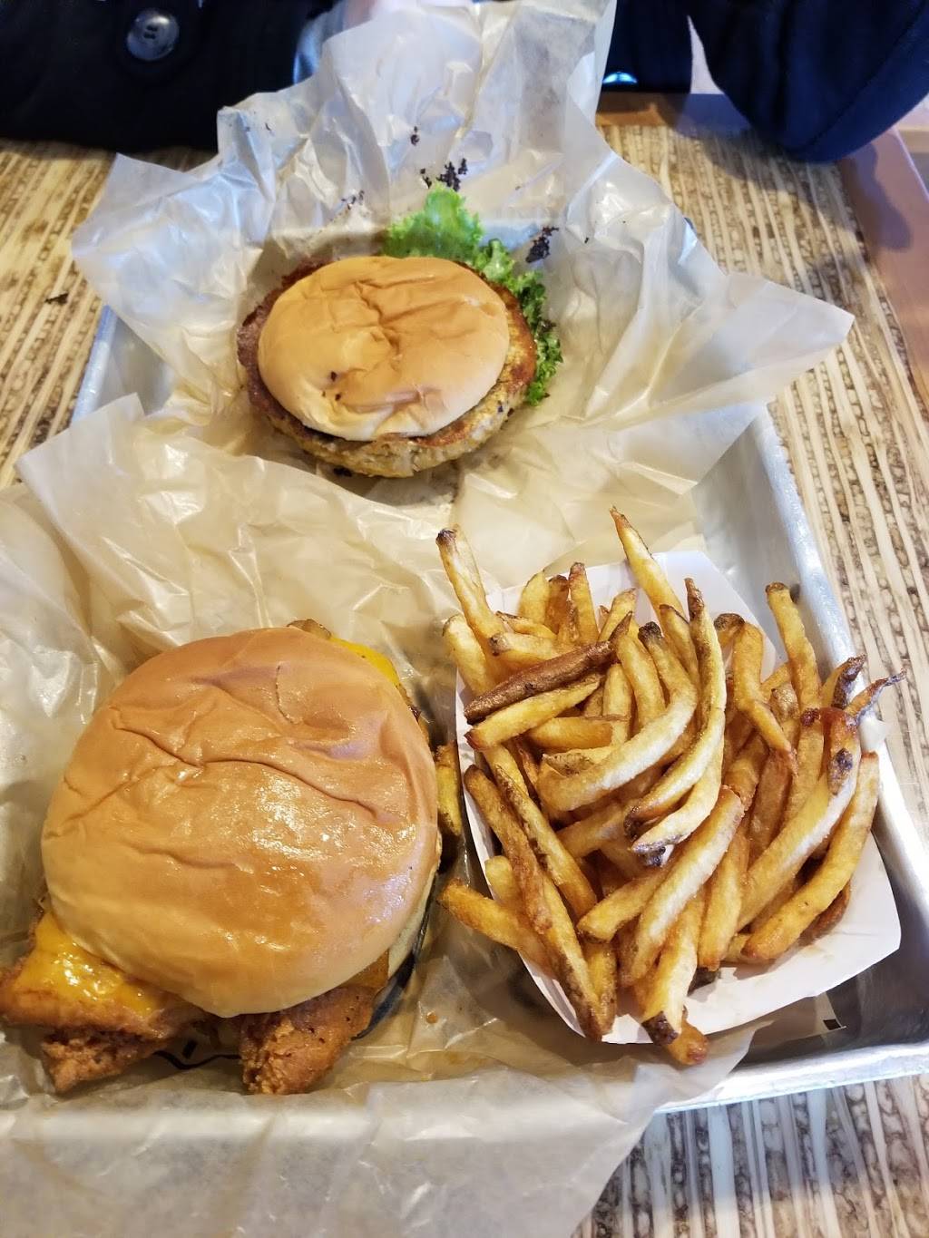 Elevation Burger | restaurant | 205 Commercial St, Portland, ME 04101, USA | 2077756800 OR +1 207-775-6800