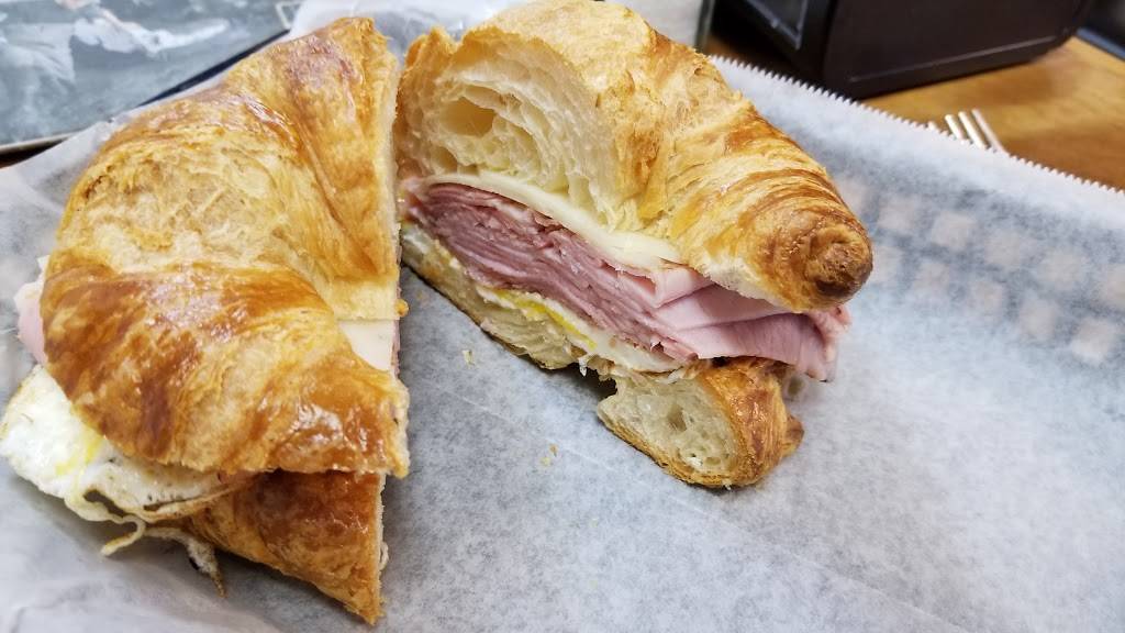 Blue Marble Deli and City Market | restaurant | 286 Market St, Seneca, SC 29678, USA | 8642806717 OR +1 864-280-6717