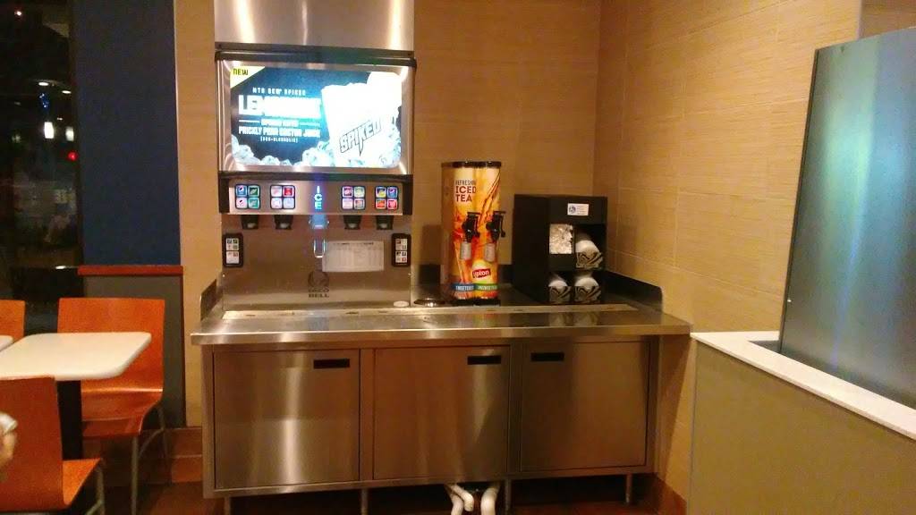 Taco Bell | meal takeaway | 1953 E Colorado Blvd, Pasadena, CA 91107, USA | 6264321870 OR +1 626-432-1870