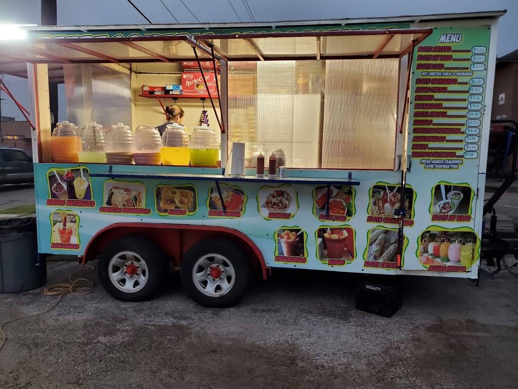 Refresqueria Jalisciense | restaurant | 121 W Dyna Dr, Houston, TX 77037, USA | 2819950401 OR +1 281-995-0401