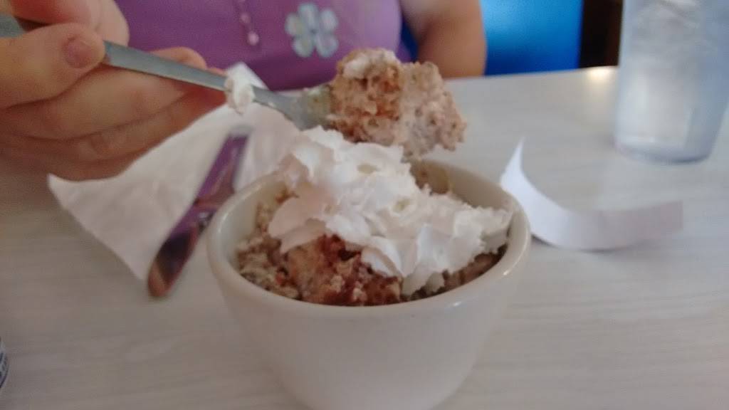 Shirleys Chuckwagon Cafe | restaurant | 202 Main St, Nashville, MI 49073, USA | 5178522201 OR +1 517-852-2201