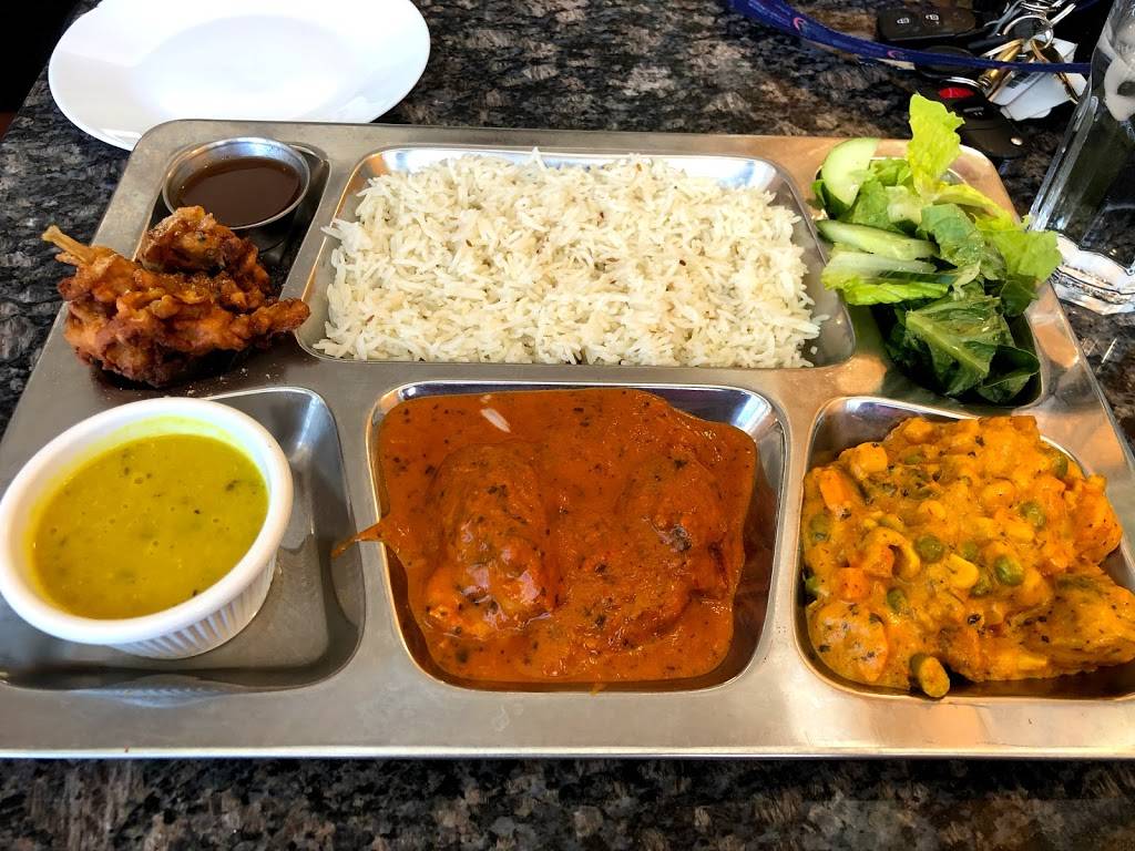 Indian Hut Restaurant | restaurant | 3 Mountain St, Grimsby, ON L3M 3J5, Canada | 2893360718 OR +1 289-336-0718