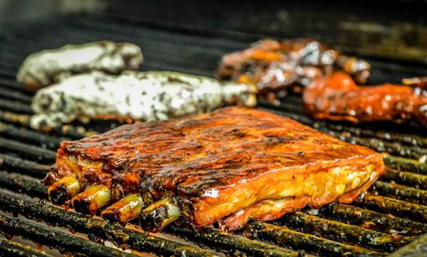 The Smoke Pit | restaurant | 117 E Innes St, Salisbury, NC 28144, USA | 7047548336 OR +1 704-754-8336