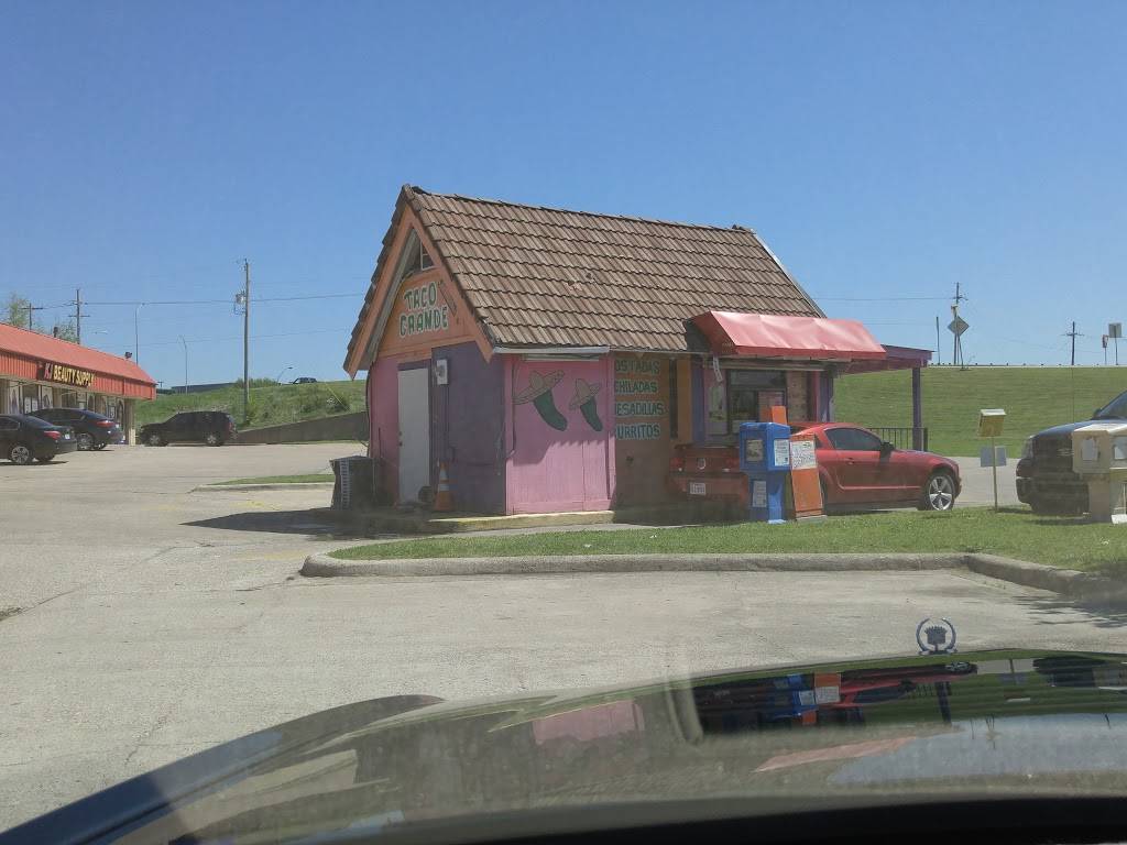 Taco Grande | restaurant | 397 E Southwest Pkwy, Lewisville, TX 75067, USA | 9722216971 OR +1 972-221-6971