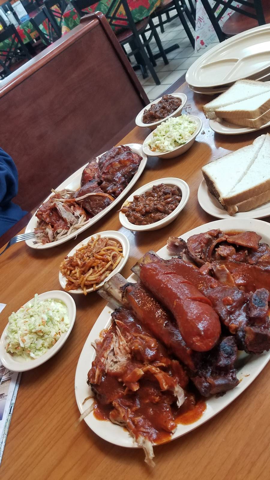 Jim Neelys Interstate Bar-B-Q | restaurant | 2265 S 3rd St, Memphis, TN 38109, USA | 9017752304 OR +1 901-775-2304
