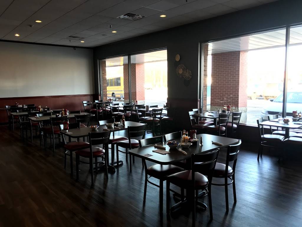 Gios Breakfast, Lunch, & Dinner | restaurant | 330 N Independence Blvd, Romeoville, IL 60446, USA | 8159053987 OR +1 815-905-3987